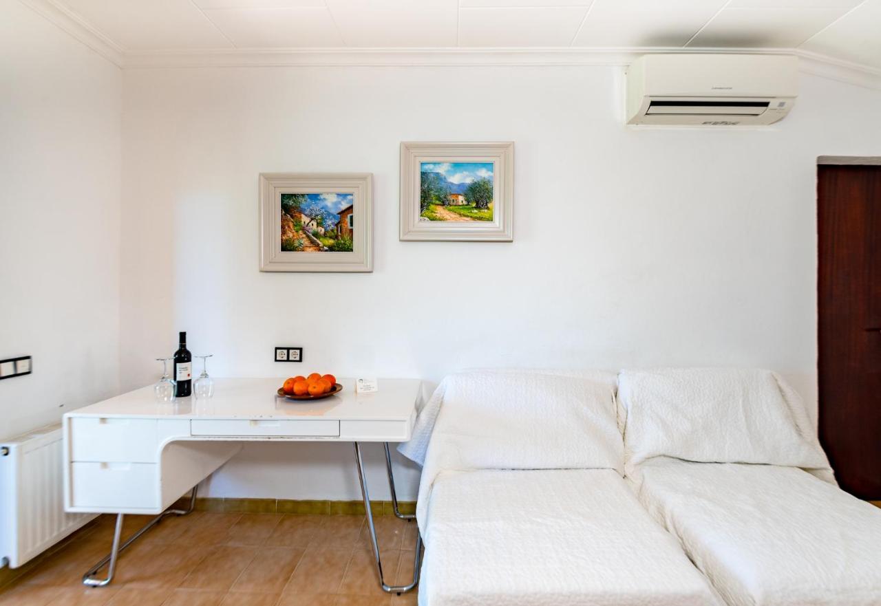 Finca Hotel Rural Predio Son Serra Can Picafort  Ngoại thất bức ảnh
